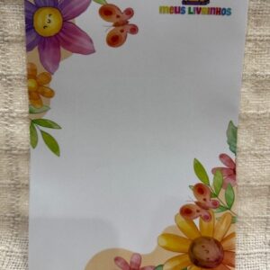 papel de carta flores e borboleta